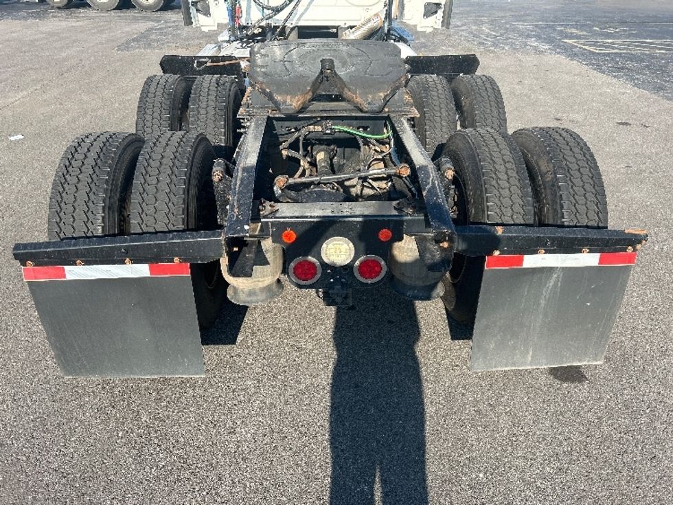 Sleeper Tractor-Heavy Duty Tractors-Freightliner-2019-T12664ST-Oklahoma City-OK-162,758\n\t\tmiles-$ 85,000 - Image 6