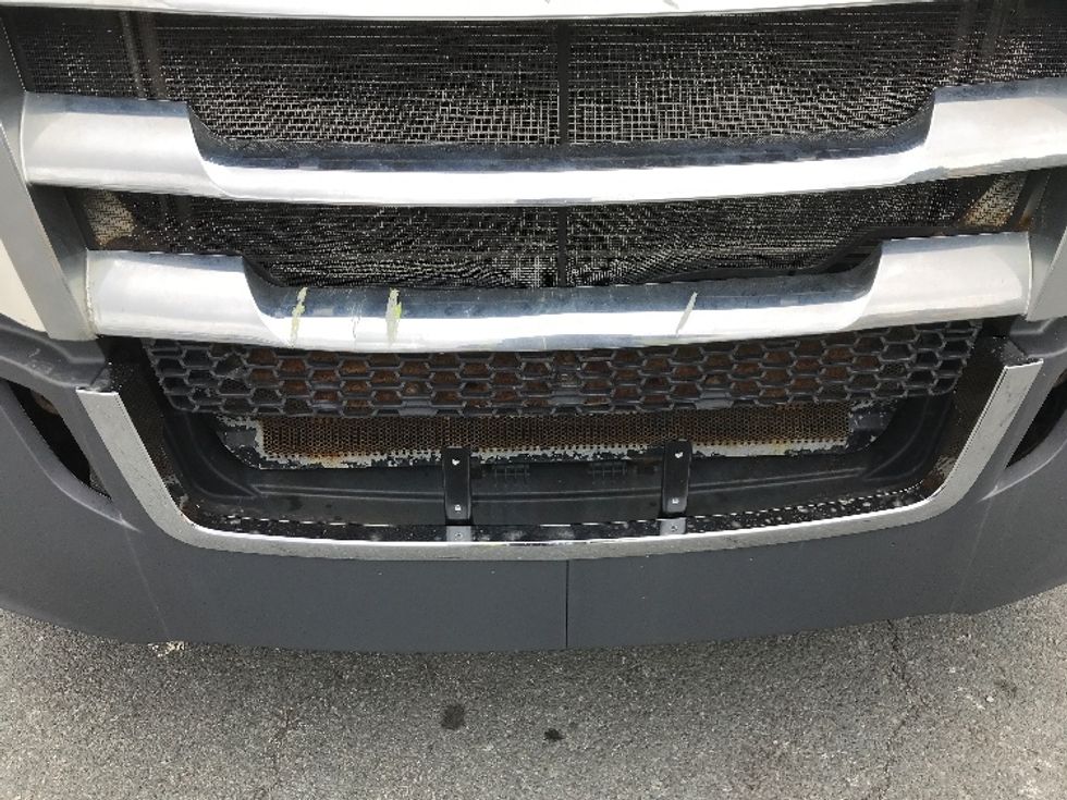 Sleeper Tractor-Heavy Duty Tractors-Freightliner-2019-T12664ST-Ottawa-ON-694,125\n\t\tkm-$ 76,000 - Image 22