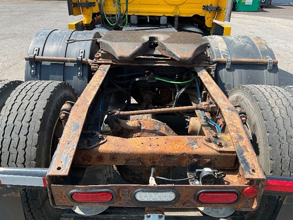 Sleeper Tractor-Heavy Duty Tractors-Freightliner-2019-T12664ST-Ottawa-ON-778,158\n\t\tkm-$ 78,500 - Image 6