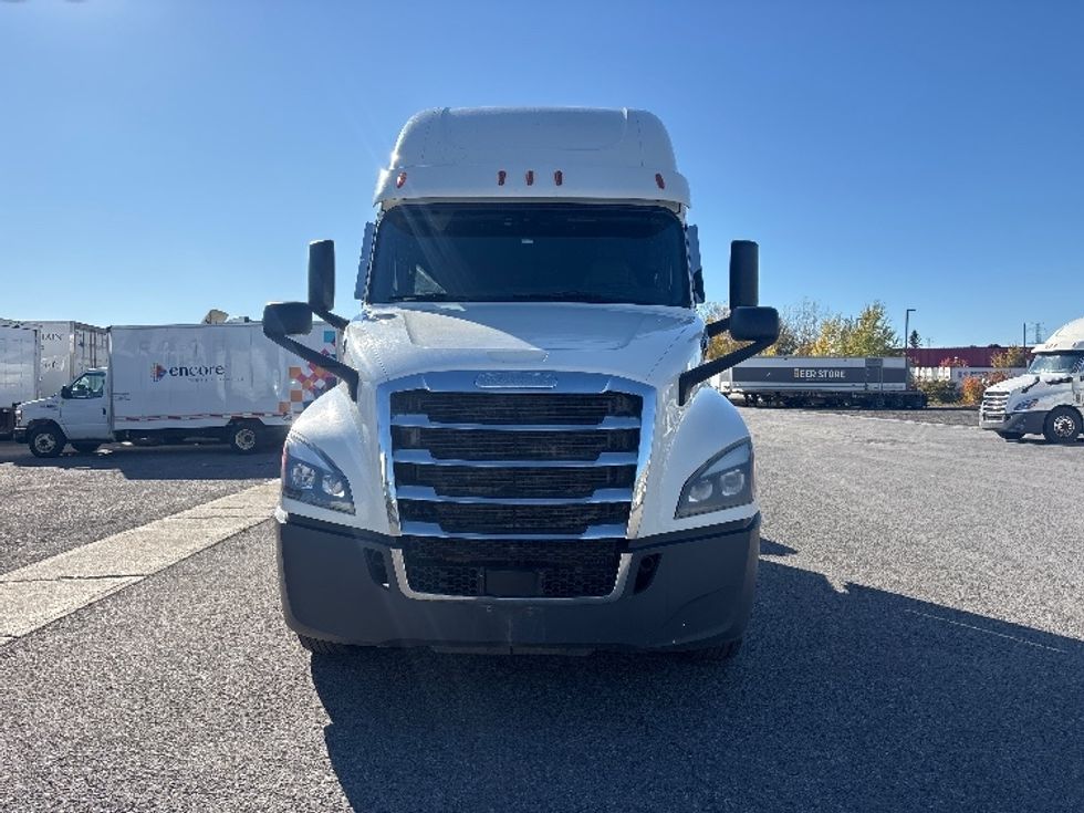Sleeper Tractor-Heavy Duty Tractors-Freightliner-2019-T12664ST-Ottawa-ON-998,670\n\t\tkm-$ 74,250 - Image 2