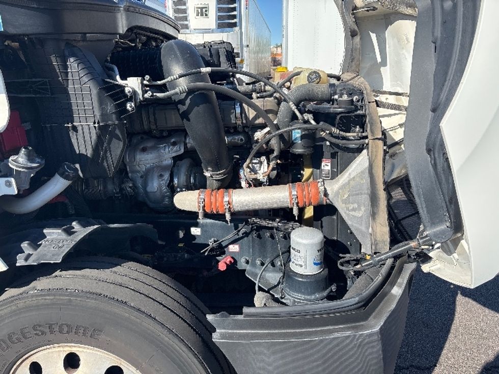 Sleeper Tractor-Heavy Duty Tractors-Freightliner-2019-T12664ST-Phoenix-AZ-449,956\n\t\tmiles-$ 72,500 - Image 20