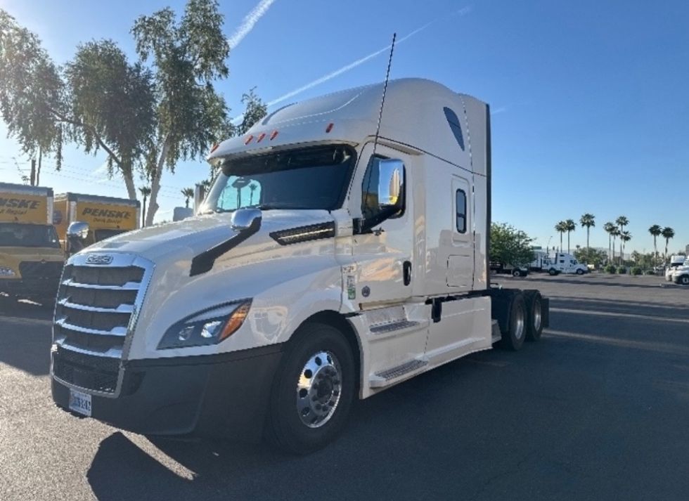 Sleeper Tractor-Heavy Duty Tractors-Freightliner-2019-T12664ST-Phoenix-AZ-449,956\n\t\tmiles-$ 72,500 - Image 3