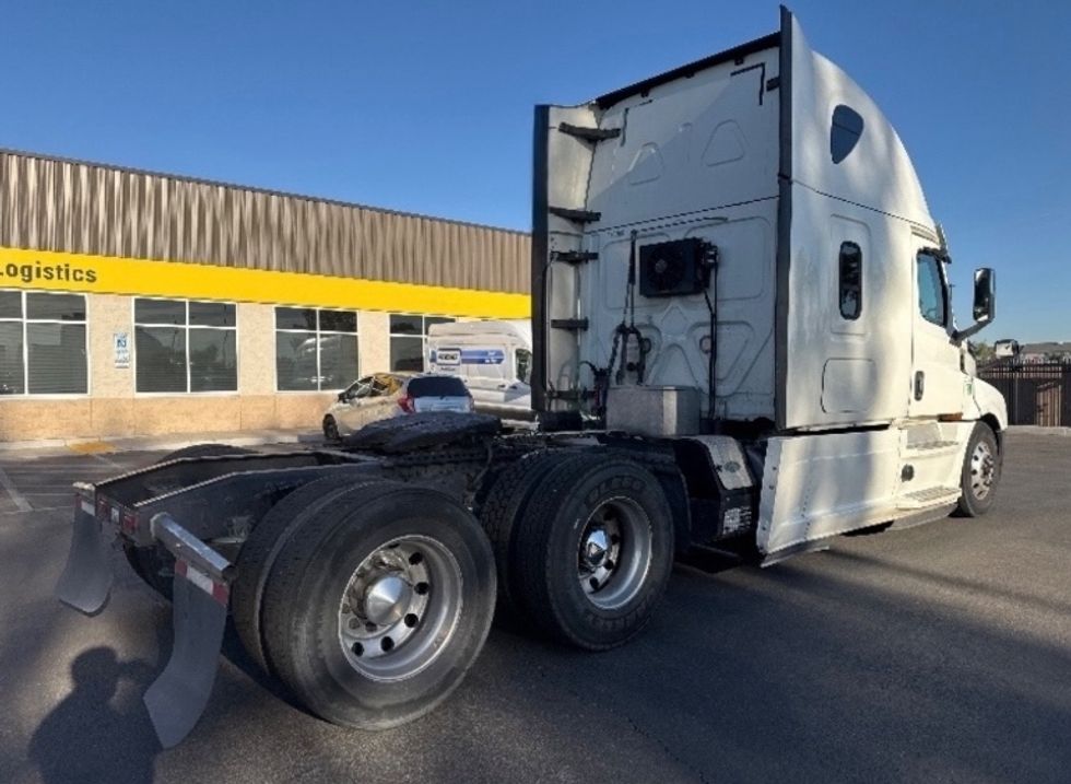 Sleeper Tractor-Heavy Duty Tractors-Freightliner-2019-T12664ST-Phoenix-AZ-449,956\n\t\tmiles-$ 72,500 - Image 7