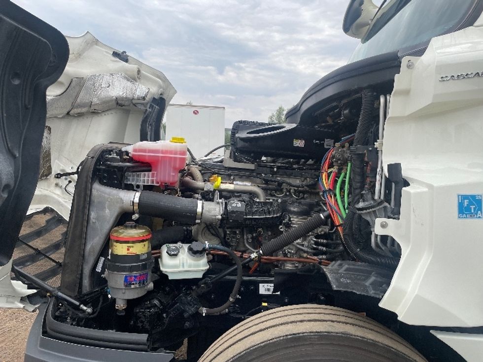 Sleeper Tractor-Heavy Duty Tractors-Freightliner-2019-T12664ST-Phoenix-AZ-466,498\n\t\tmiles-$ 67,250 - Image 21