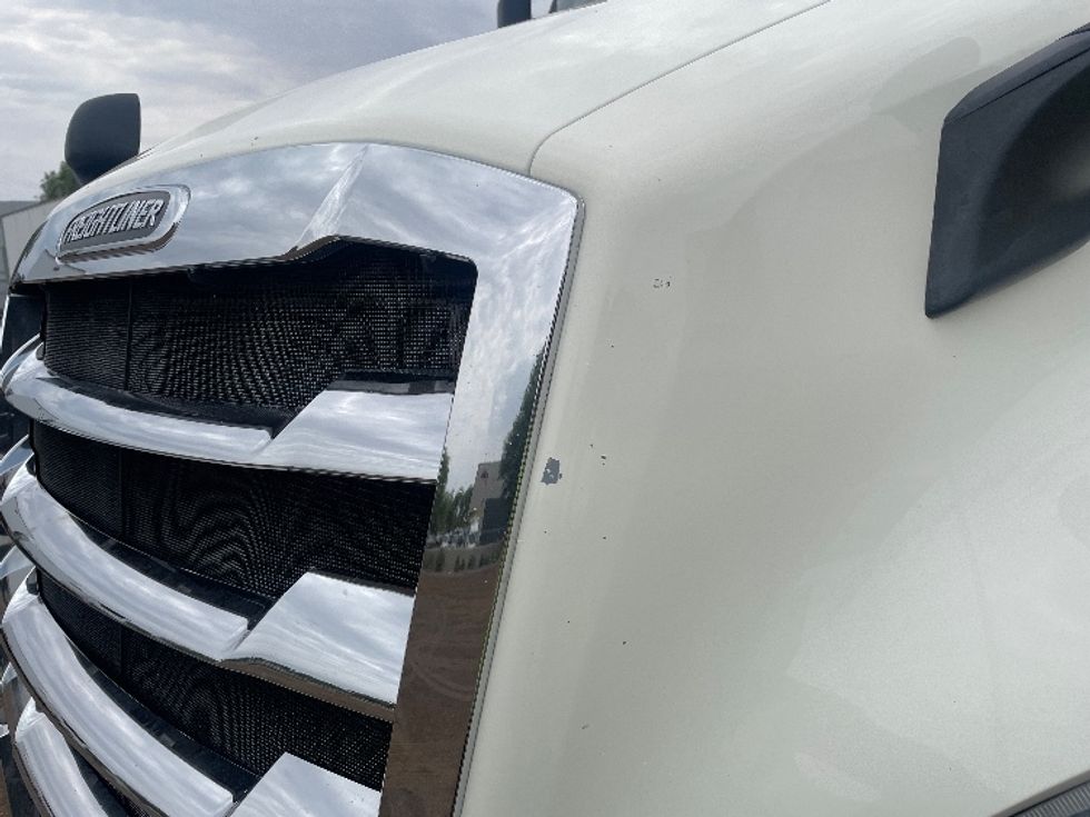 Sleeper Tractor-Heavy Duty Tractors-Freightliner-2019-T12664ST-Phoenix-AZ-466,498\n\t\tmiles-$ 67,250 - Image 22