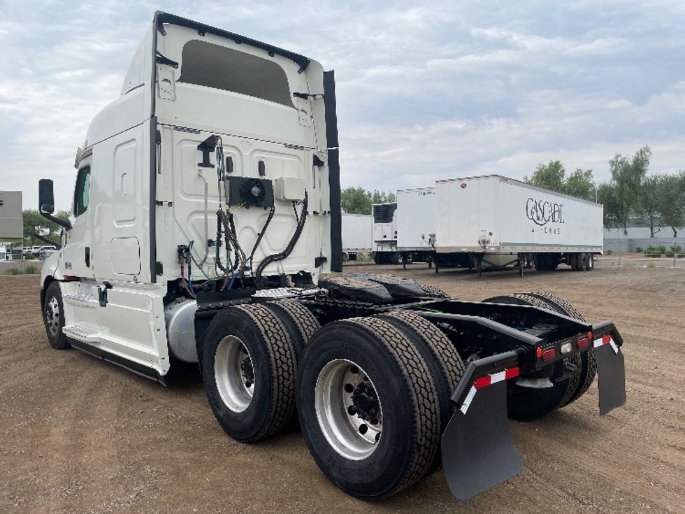 Sleeper Tractor-Heavy Duty Tractors-Freightliner-2019-T12664ST-Phoenix-AZ-466,498\n\t\tmiles-$ 67,250 - Image 5