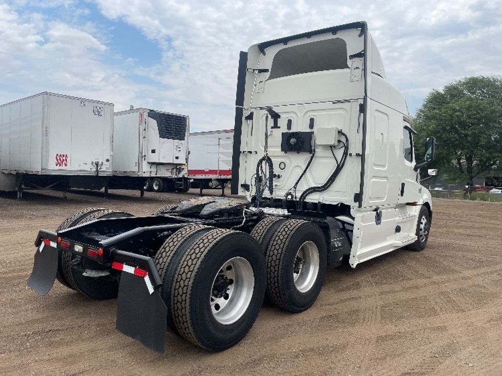 Sleeper Tractor-Heavy Duty Tractors-Freightliner-2019-T12664ST-Phoenix-AZ-466,498\n\t\tmiles-$ 67,250 - Image 7