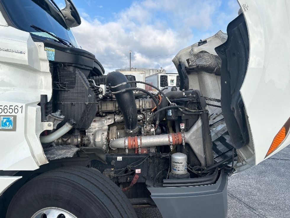 Sleeper Tractor-Heavy Duty Tractors-Freightliner-2019-T12664ST-Phoenix-AZ-570,785\n\t\tmiles-$ 61,750 - Image 20