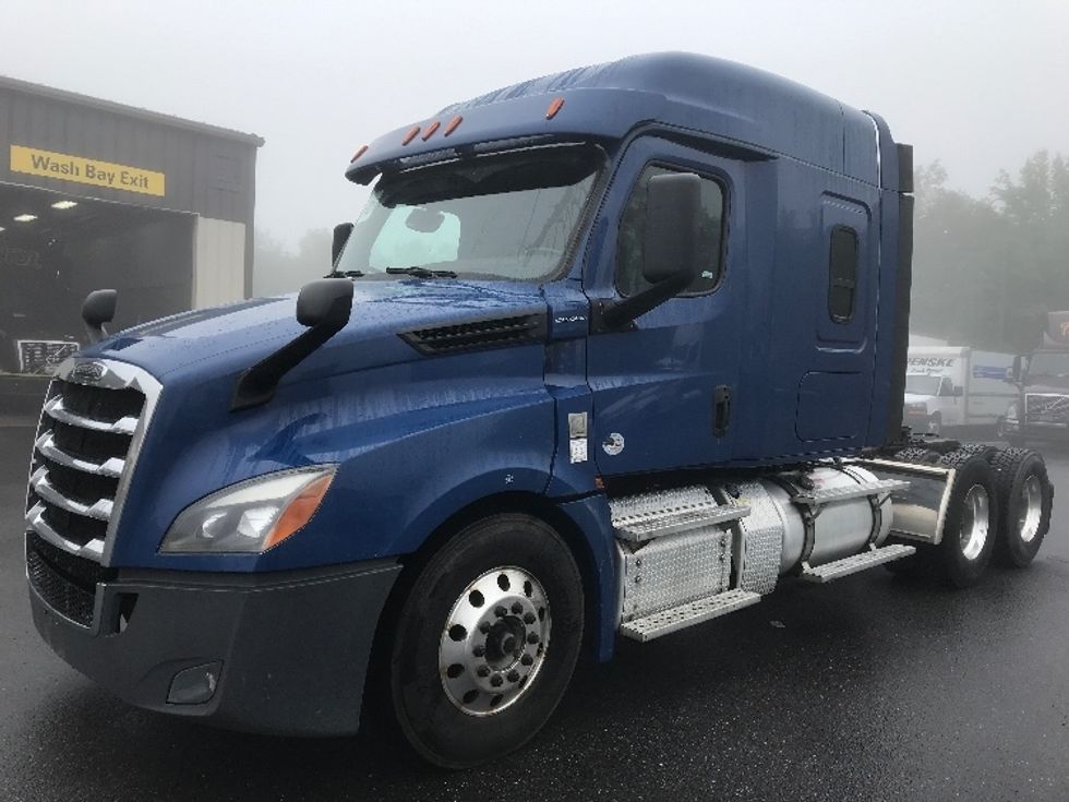 Sleeper Tractor-Heavy Duty Tractors-Freightliner-2019-T12664ST-Pottsville-PA-449,012\n\t\tmiles-$ 56,000 - Image 3