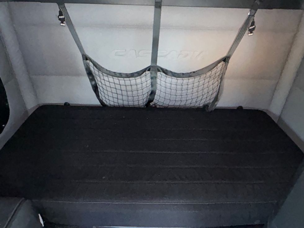 Sleeper Tractor-Heavy Duty Tractors-Freightliner-2019-T12664ST-Reading-PA-473,359\n\t\tmiles-$ 51,750 - Image 17