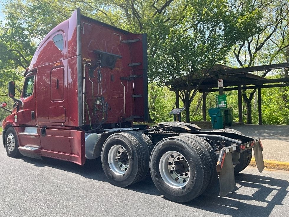 Sleeper Tractor-Heavy Duty Tractors-Freightliner-2019-T12664ST-Reading-PA-538,477\n\t\tmiles-$ 53,500 - Image 5