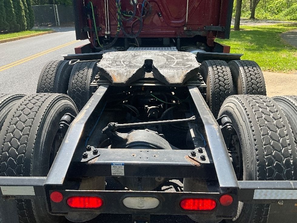 Sleeper Tractor-Heavy Duty Tractors-Freightliner-2019-T12664ST-Reading-PA-538,477\n\t\tmiles-$ 53,500 - Image 6