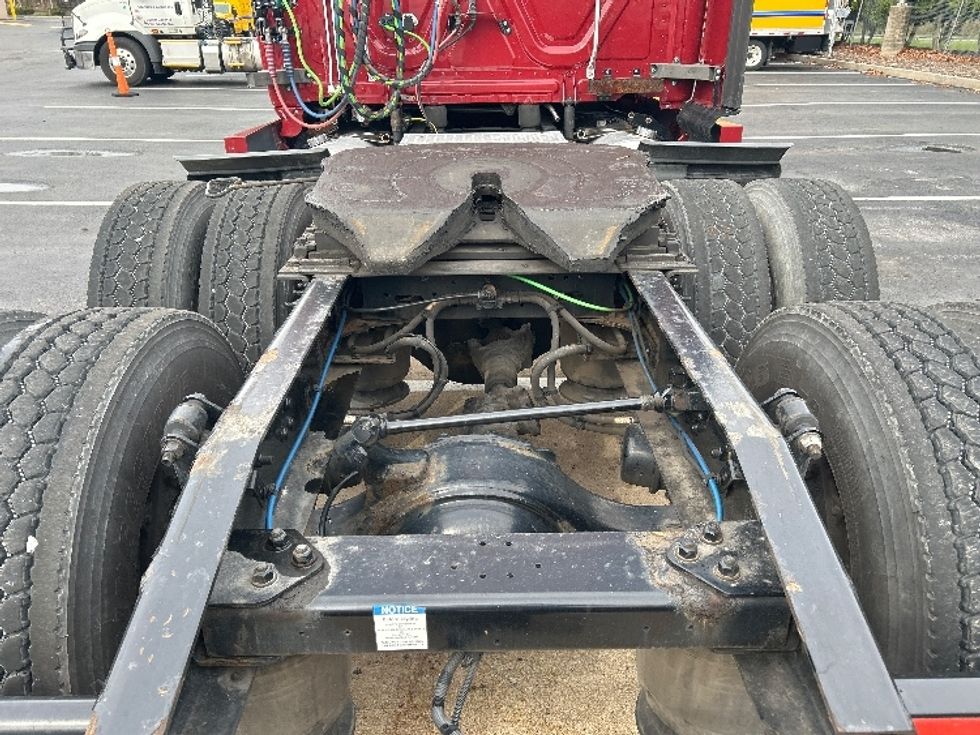 Sleeper Tractor-Heavy Duty Tractors-Freightliner-2019-T12664ST-Reading-PA-544,031\n\t\tmiles-$ 50,750 - Image 6