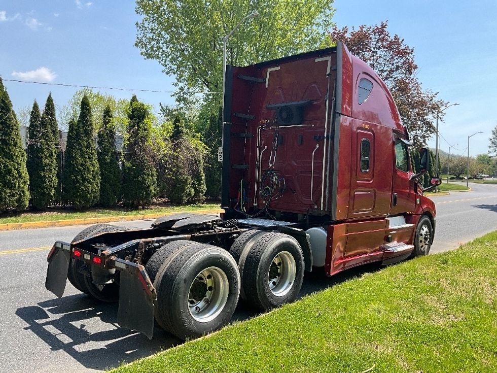 Sleeper Tractor-Heavy Duty Tractors-Freightliner-2019-T12664ST-Reading-PA-564,480\n\t\tmiles-$ 49,500 - Image 7