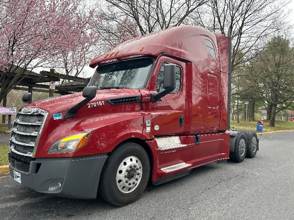 Sleeper Tractor-Heavy Duty Tractors-Freightliner-2019-T12664ST-Reading-PA-601,265\n\t\tmiles-$ 47,500 - Image 3