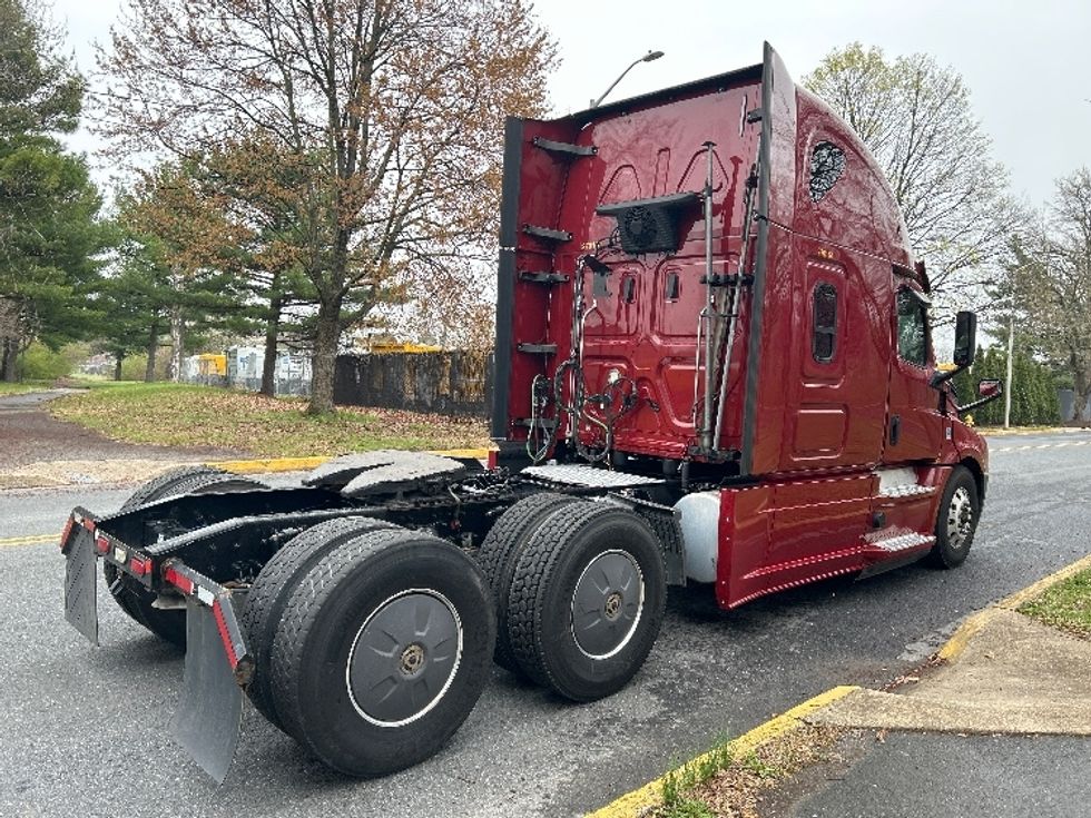 Sleeper Tractor-Heavy Duty Tractors-Freightliner-2019-T12664ST-Reading-PA-601,265\n\t\tmiles-$ 47,500 - Image 7