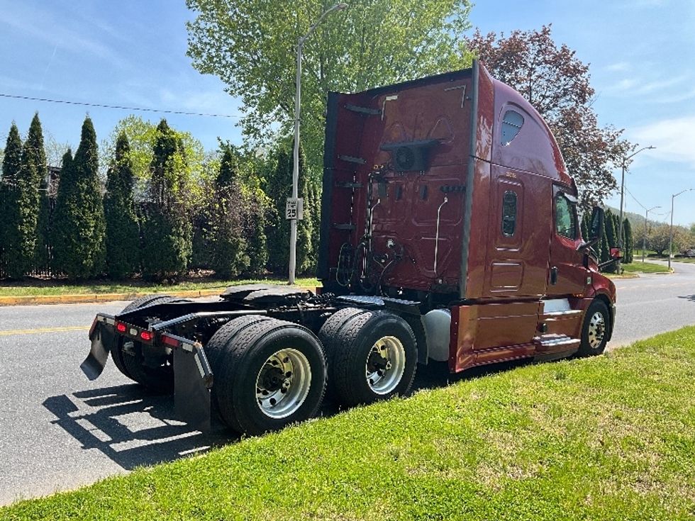 Sleeper Tractor-Heavy Duty Tractors-Freightliner-2019-T12664ST-Reading-PA-619,938\n\t\tmiles-$ 48,750 - Image 7