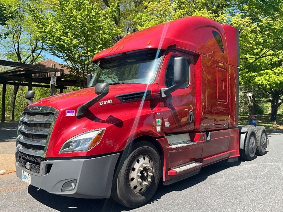 Sleeper Tractor-Heavy Duty Tractors-Freightliner-2019-T12664ST-Reading-PA-634,217\n\t\tmiles-$ 48,000 - Image 3
