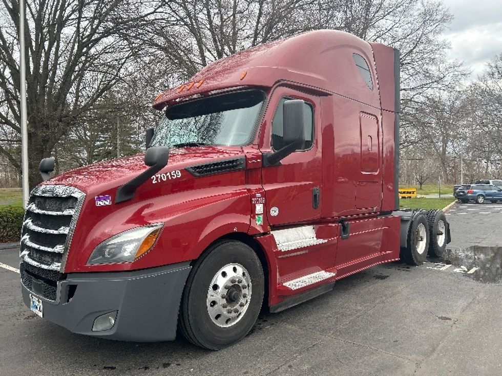 Sleeper Tractor-Heavy Duty Tractors-Freightliner-2019-T12664ST-Reading-PA-636,975\n\t\tmiles-$ 44,750 - Image 3