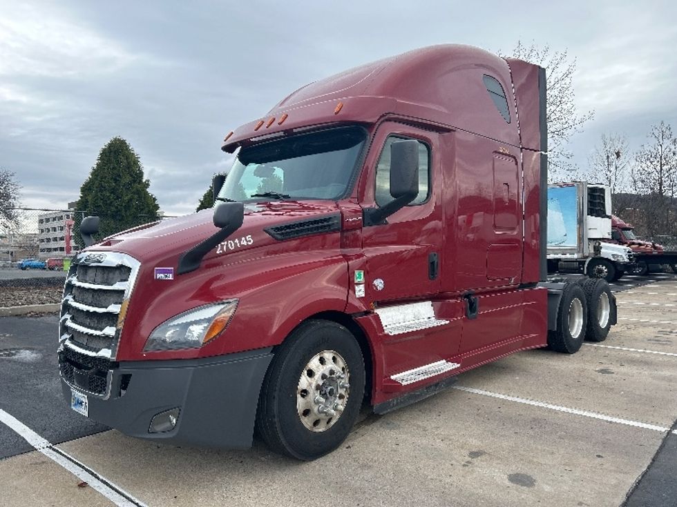 Sleeper Tractor-Heavy Duty Tractors-Freightliner-2019-T12664ST-Reading-PA-639,000\n\t\tmiles-$ 44,500 - Image 3