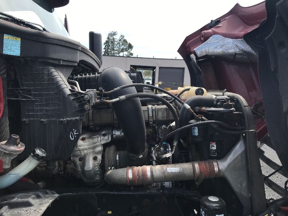 Sleeper Tractor-Heavy Duty Tractors-Freightliner-2019-T12664ST-Reading-PA-657,519\n\t\tmiles-$ 46,750 - Image 20