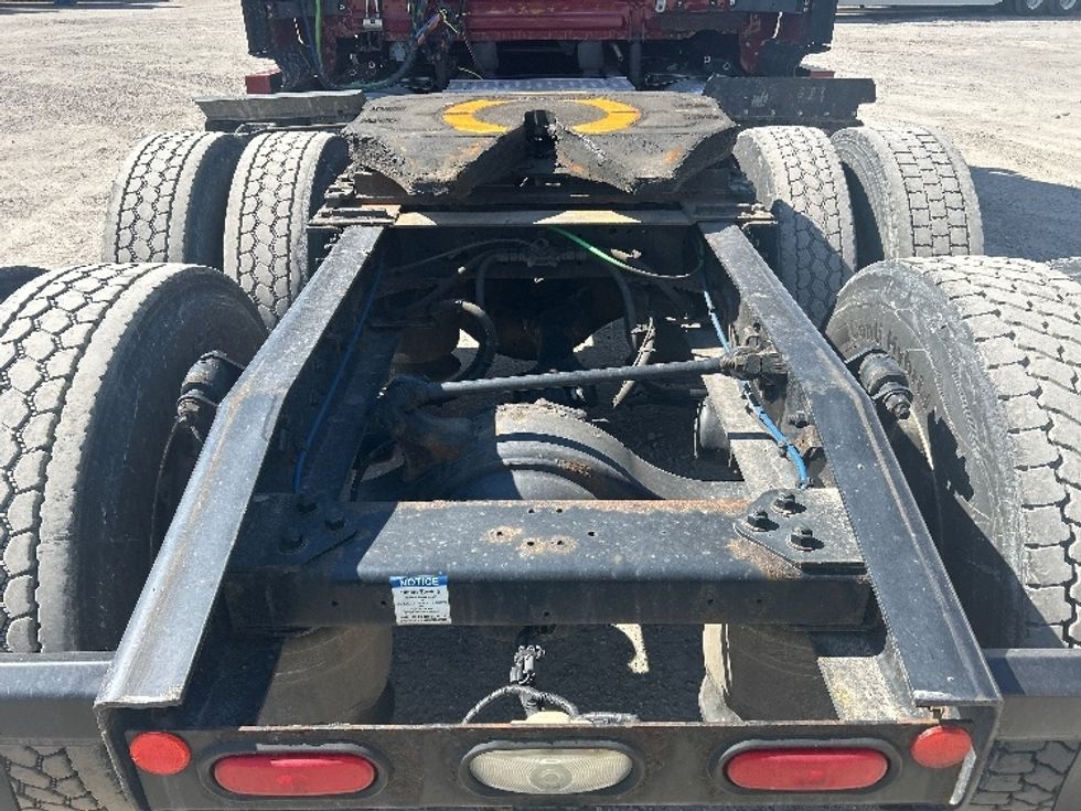 Sleeper Tractor-Heavy Duty Tractors-Freightliner-2019-T12664ST-Reading-PA-659,400\n\t\tmiles-$ 44,250 - Image 6