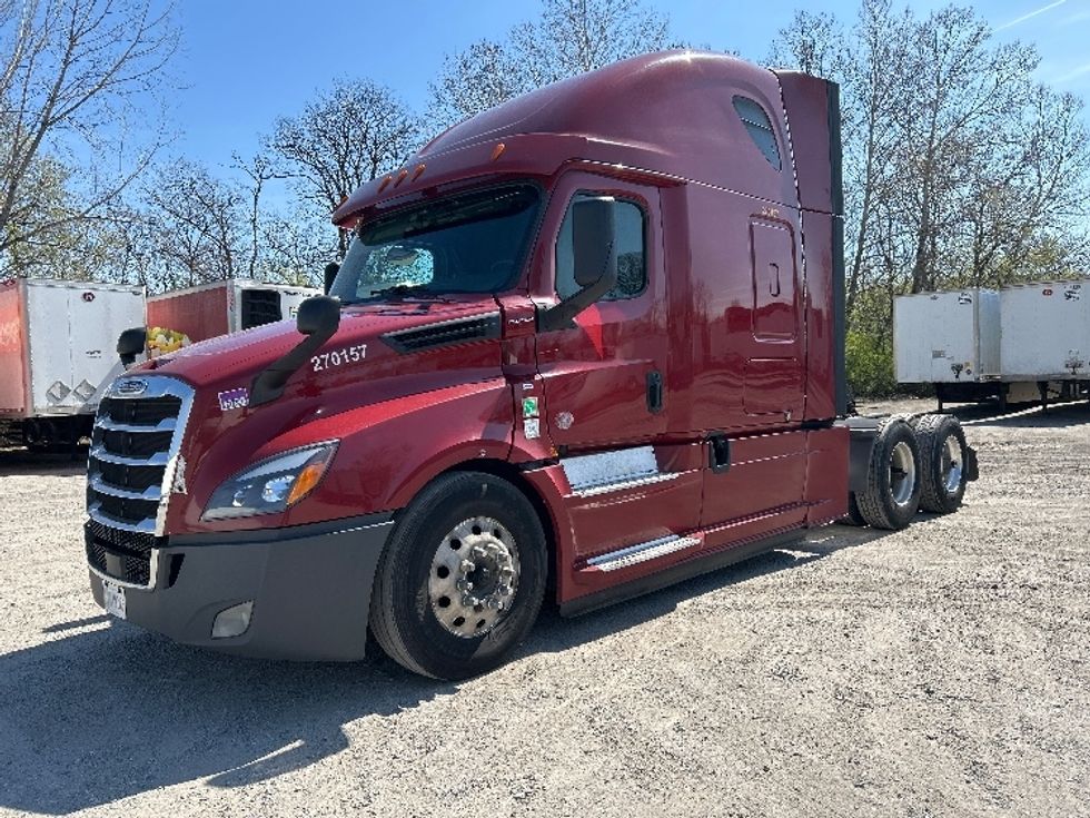 Sleeper Tractor-Heavy Duty Tractors-Freightliner-2019-T12664ST-Reading-PA-688,398\n\t\tmiles-$ 42,750 - Image 3