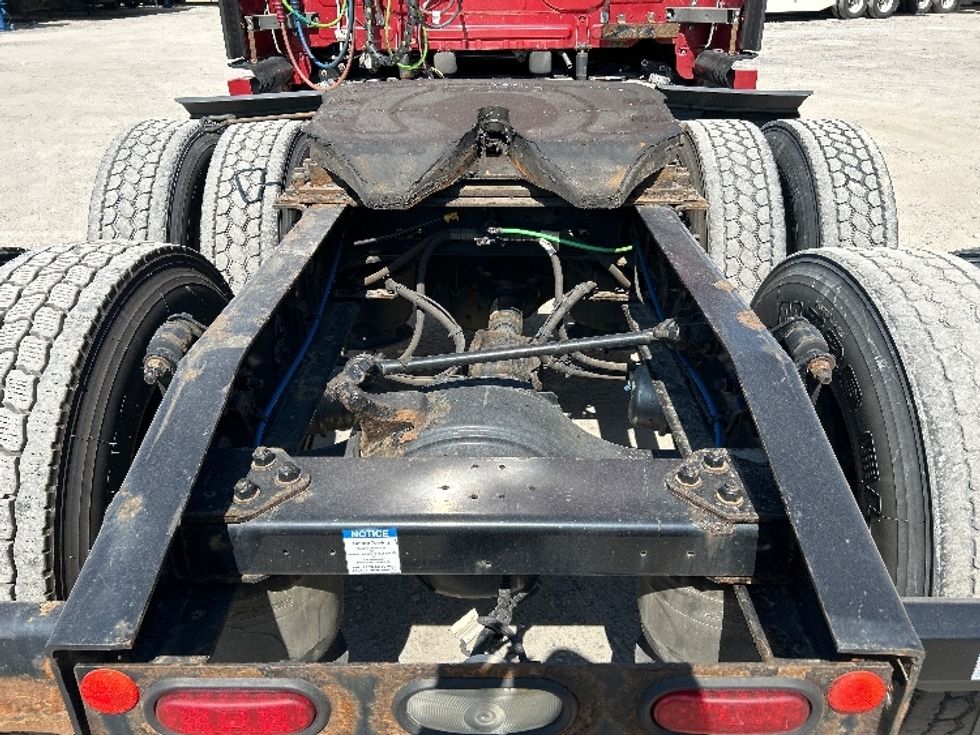 Sleeper Tractor-Heavy Duty Tractors-Freightliner-2019-T12664ST-Reading-PA-688,398\n\t\tmiles-$ 42,750 - Image 6