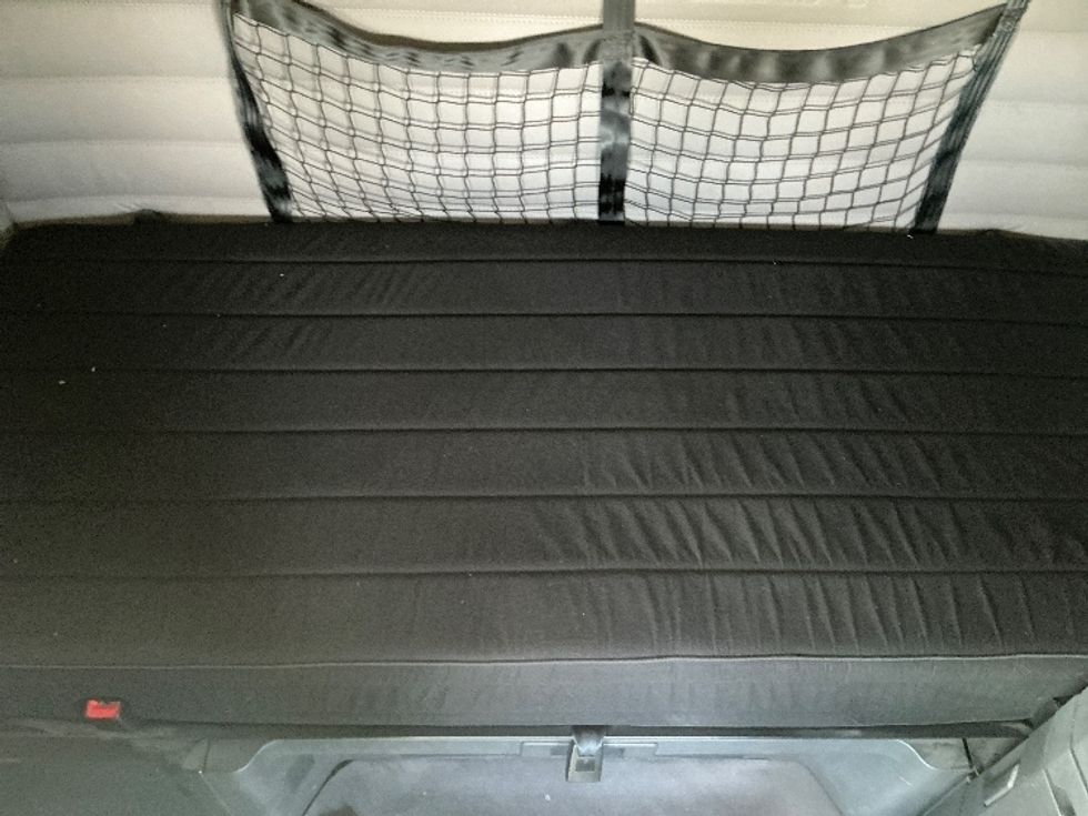 Sleeper Tractor-Heavy Duty Tractors-Freightliner-2019-T12664ST-Richland-MS-855,404\n\t\tmiles-$ 39,250 - Image 17