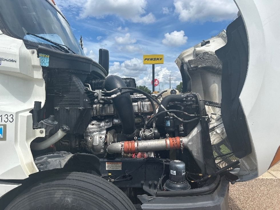 Sleeper Tractor-Heavy Duty Tractors-Freightliner-2019-T12664ST-Richland-MS-855,404\n\t\tmiles-$ 39,250 - Image 20