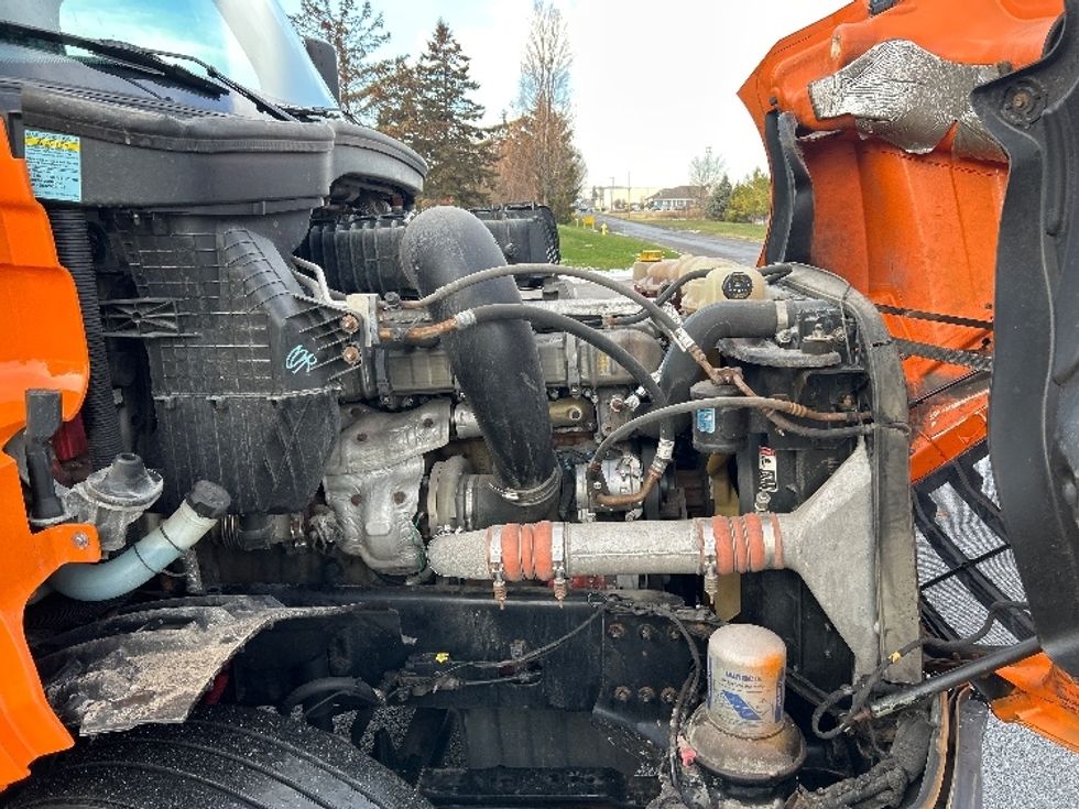 Sleeper Tractor-Heavy Duty Tractors-Freightliner-2019-T12664ST-Rochester-NY-310,079\n\t\tmiles-$ 56,000 - Image 20