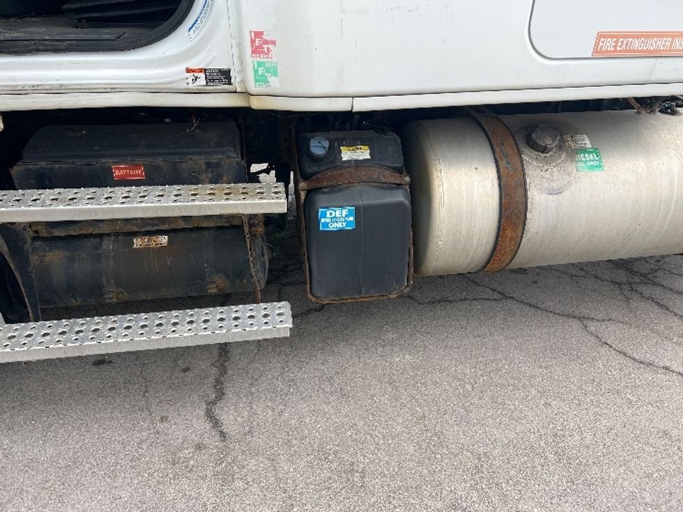 Sleeper Tractor-Heavy Duty Tractors-Freightliner-2019-T12664ST-Rochester-NY-627,096\n\t\tmiles-$ 53,500 - Image 24