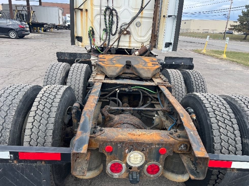 Sleeper Tractor-Heavy Duty Tractors-Freightliner-2019-T12664ST-Rochester-NY-627,096\n\t\tmiles-$ 53,500 - Image 6