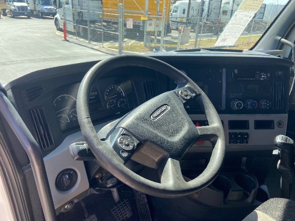 Sleeper Tractor-Heavy Duty Tractors-Freightliner-2019-T12664ST-San Antonio-TX-454,009\n\t\tmiles-$ 50,000 - Image 10