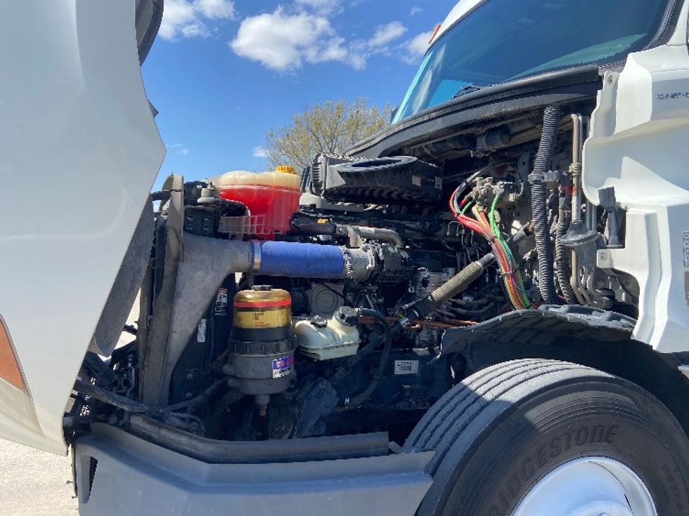 Sleeper Tractor-Heavy Duty Tractors-Freightliner-2019-T12664ST-San Antonio-TX-454,009\n\t\tmiles-$ 50,000 - Image 21