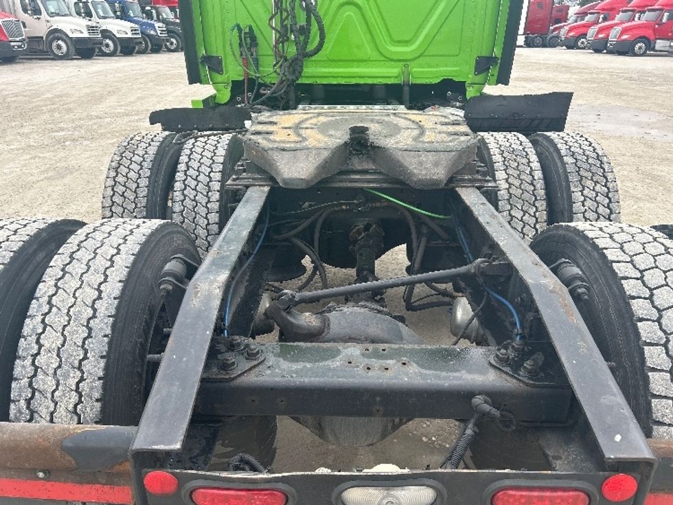 Sleeper Tractor-Heavy Duty Tractors-Freightliner-2019-T12664ST-Sturtevant-WI-555,652\n\t\tmiles-$ 49,500 - Image 6