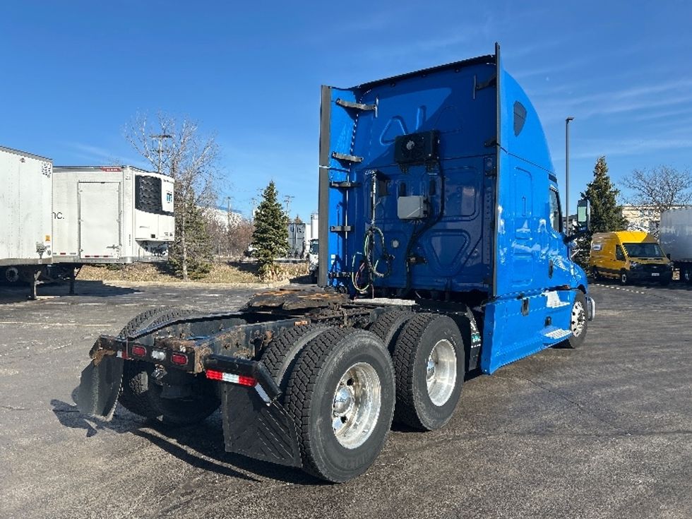 Sleeper Tractor-Heavy Duty Tractors-Freightliner-2019-T12664ST-Sturtevant-WI-660,309\n\t\tmiles-$ 43,250 - Image 7
