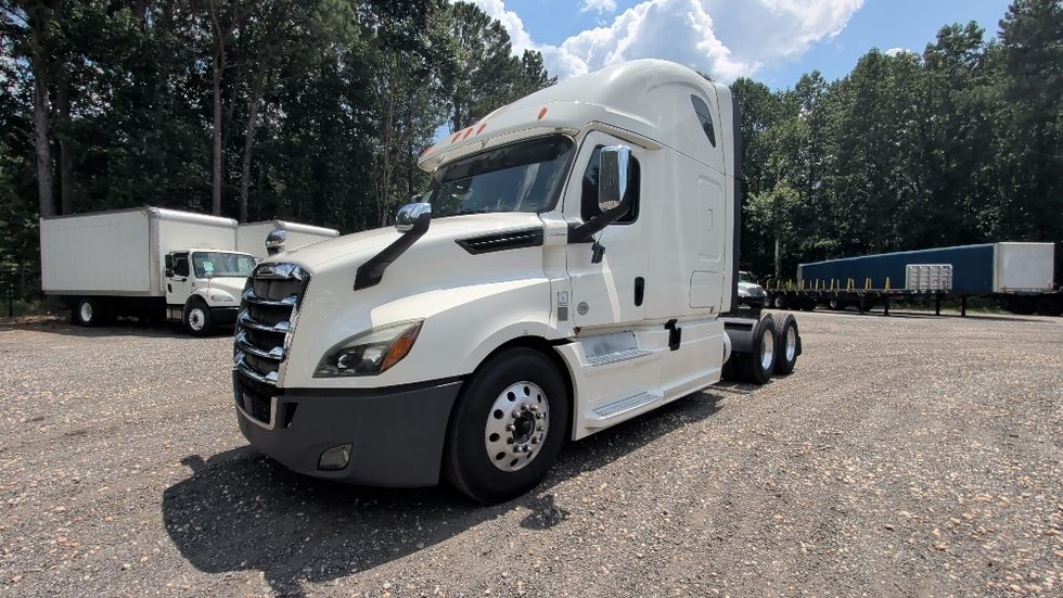 Sleeper Tractor-Heavy Duty Tractors-Freightliner-2019-T12664ST-Suwanee-GA-343,359\n\t\tmiles-$ 67,500 - Image 3