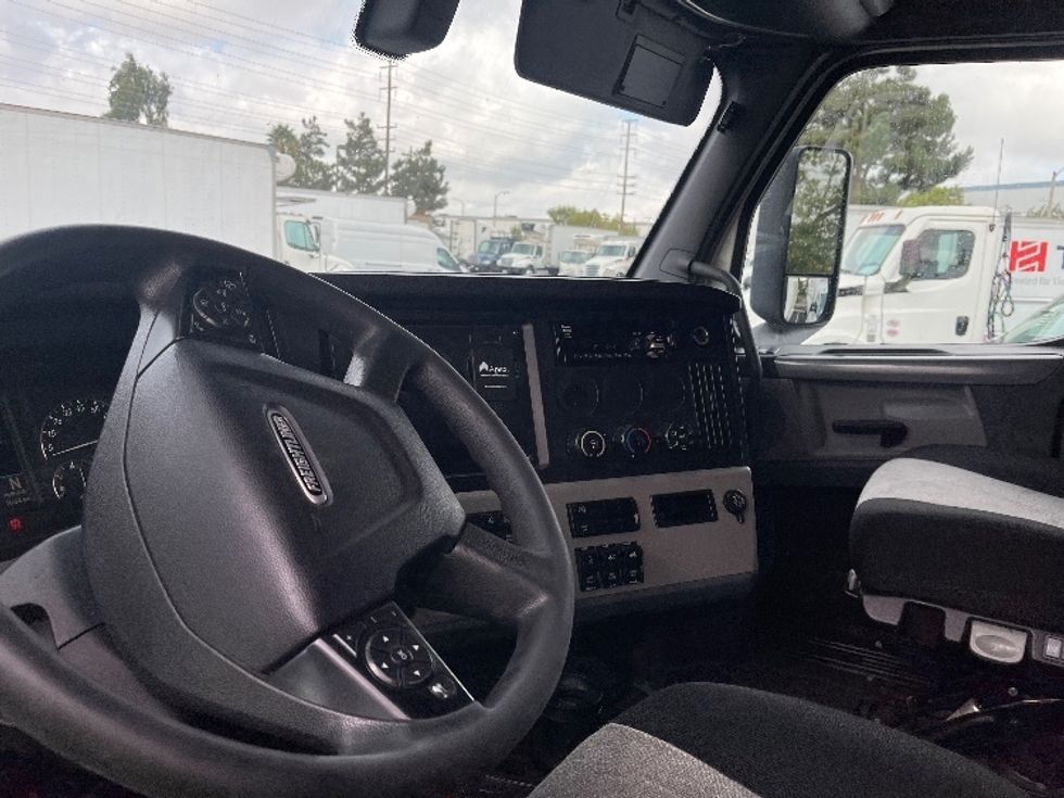 Sleeper Tractor-Heavy Duty Tractors-Freightliner-2019-T12664ST-Torrance-CA-326,502\n\t\tmiles-$ 76,250 - Image 10