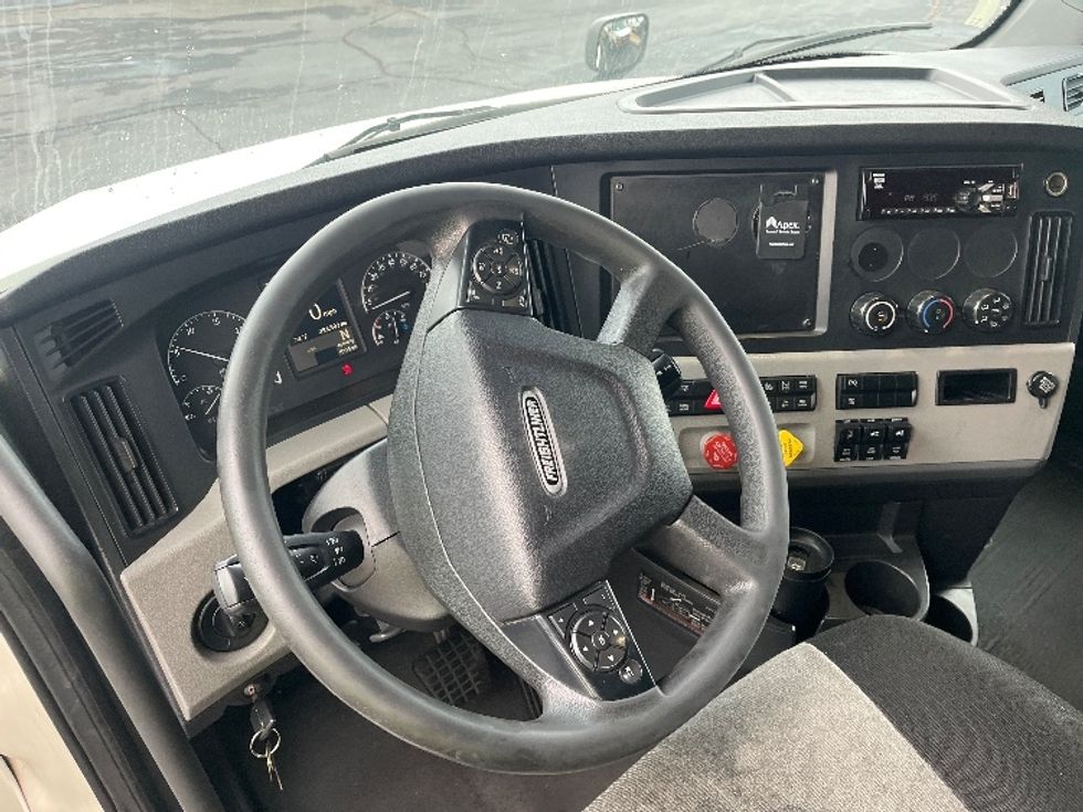 Sleeper Tractor-Heavy Duty Tractors-Freightliner-2019-T12664ST-Torrance-CA-326,502\n\t\tmiles-$ 76,250 - Image 11