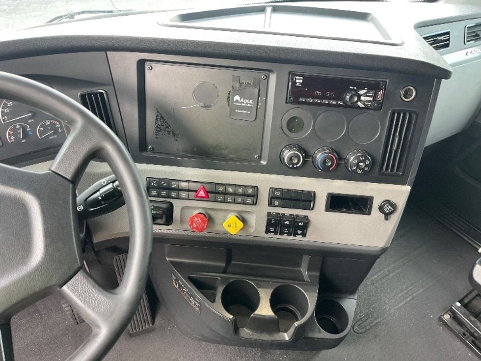 Sleeper Tractor-Heavy Duty Tractors-Freightliner-2019-T12664ST-Torrance-CA-326,502\n\t\tmiles-$ 76,250 - Image 12