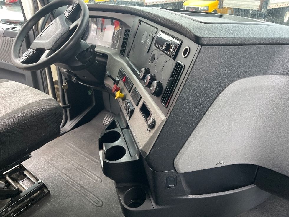 Sleeper Tractor-Heavy Duty Tractors-Freightliner-2019-T12664ST-Torrance-CA-326,502\n\t\tmiles-$ 76,250 - Image 15