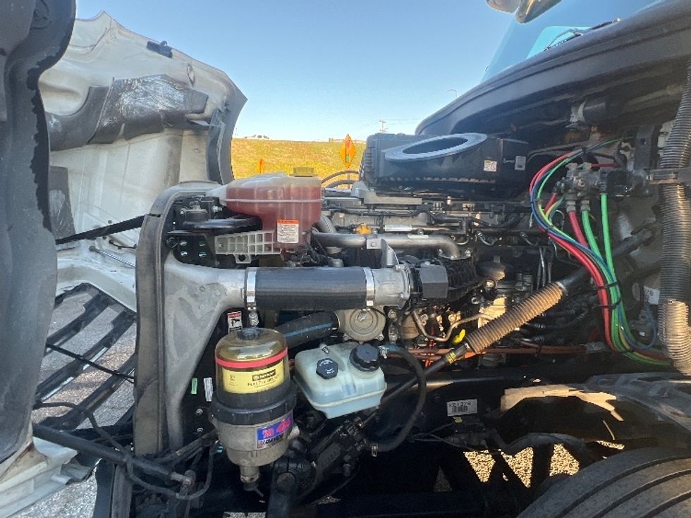 Sleeper Tractor-Heavy Duty Tractors-Freightliner-2019-T12664ST-Torrance-CA-614,832\n\t\tmiles-$ 53,750 - Image 21