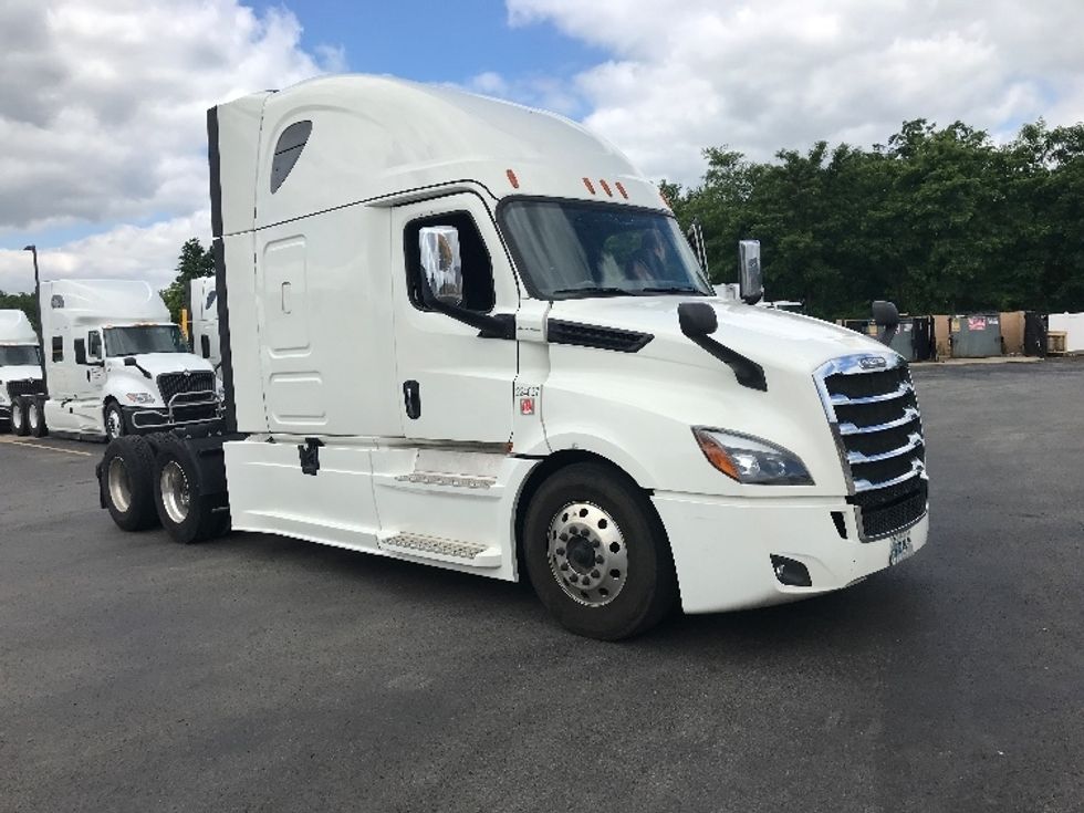 2019 Freightliner T12664ST Sleeper Tractor