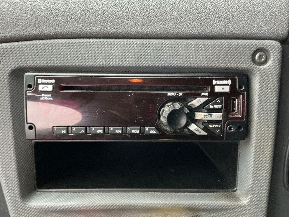 Sleeper Tractor-Heavy Duty Tractors-Freightliner-2020-Cascadia 11364ST-Elkhart-IN-610,058\n\t\tmiles-$ 41,000 - Image 23