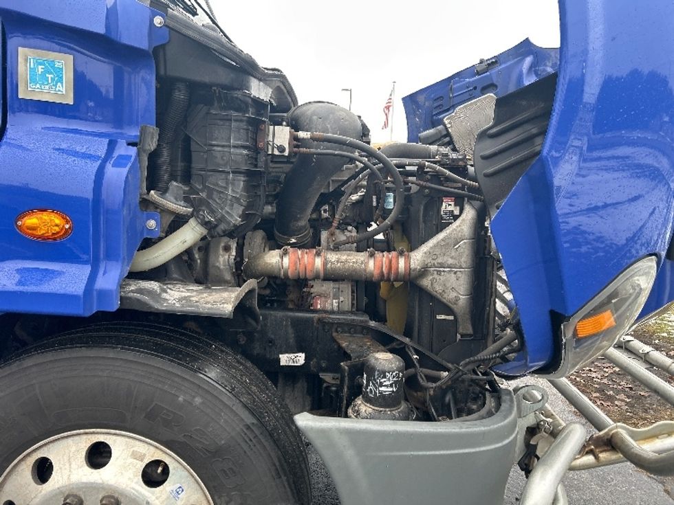 Sleeper Tractor-Heavy Duty Tractors-Freightliner-2020-Cascadia 11364ST-Elkhart-IN-661,688\n\t\tmiles-$ 36,500 - Image 20