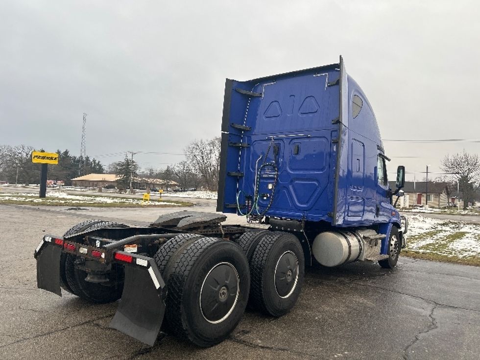 Sleeper Tractor-Heavy Duty Tractors-Freightliner-2020-Cascadia 11364ST-Elkhart-IN-661,688\n\t\tmiles-$ 36,500 - Image 7