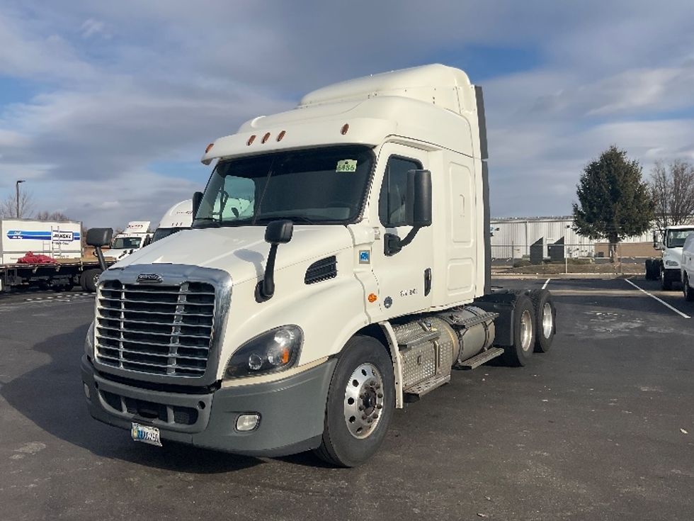 Sleeper Tractor-Heavy Duty Tractors-Freightliner-2020-Cascadia 11364ST-New Castle-DE-512,944\n\t\tmiles-$ 41,500 - Image 1