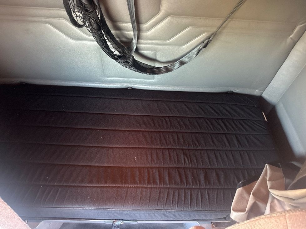 Sleeper Tractor-Heavy Duty Tractors-Freightliner-2020-Cascadia 11364ST-New Castle-DE-512,944\n\t\tmiles-$ 41,500 - Image 17