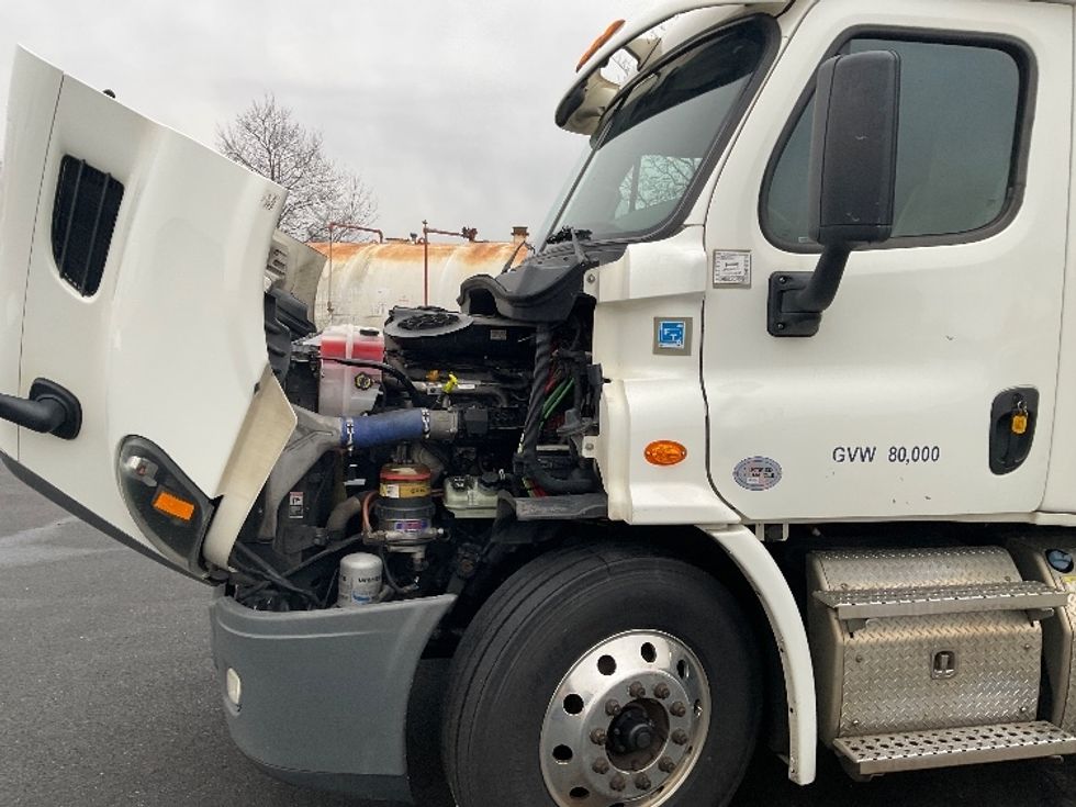 Sleeper Tractor-Heavy Duty Tractors-Freightliner-2020-Cascadia 11364ST-New Castle-DE-512,944\n\t\tmiles-$ 41,500 - Image 21